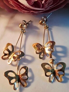 Vintage 80s Pretty Butterfly Dangle Earrings